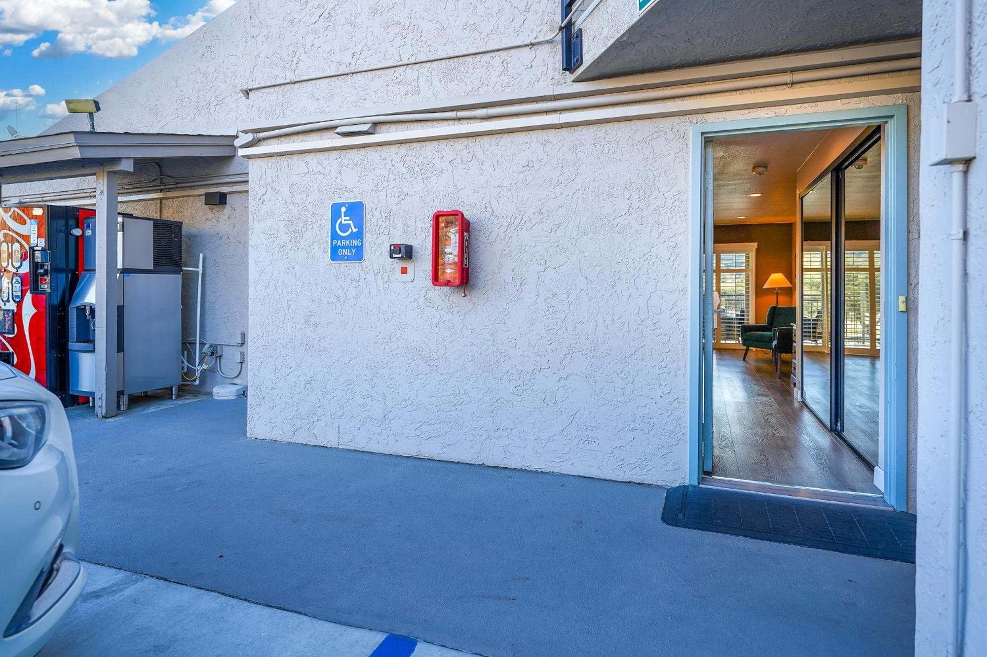 San Vicente Golf Resort Ramona Exterior photo